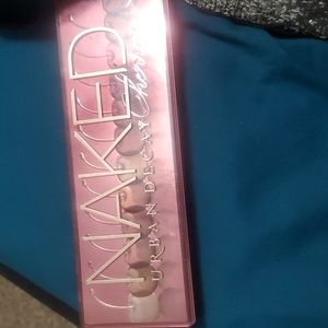 urban decay naked cherry eyeshadow palette